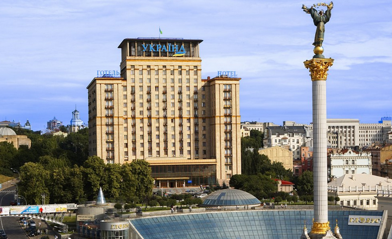 Готель Україна