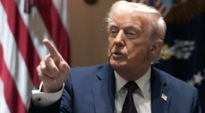Трамп запускає Фонд реконструкції для інвестицій у відбудову України / Фото: відкриті джерела