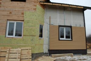 Як утеплити будинок глиною і тирсою та зменшити витрати на опалення / Фото: відкриті джерела